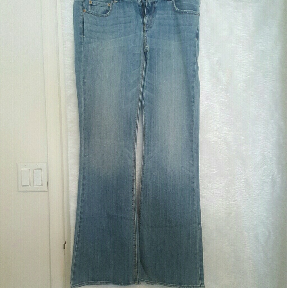 Low rise American eagle stretch Artist jeans